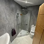 Prázdninový dům Modern Hot Tub 3 Bed *