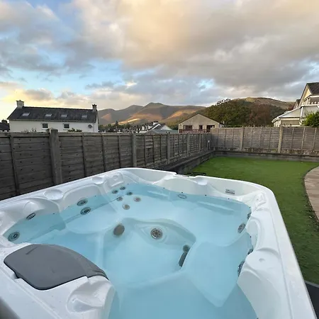 Modern Hot Tub 3 Bed Holiday home Keswick (Cumbria)